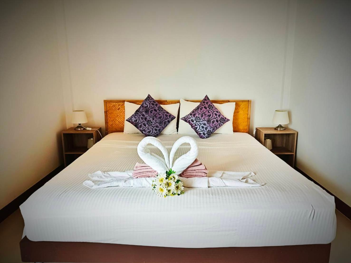 Kingsacre Hotell Nai Yang Beach Exteriör bild