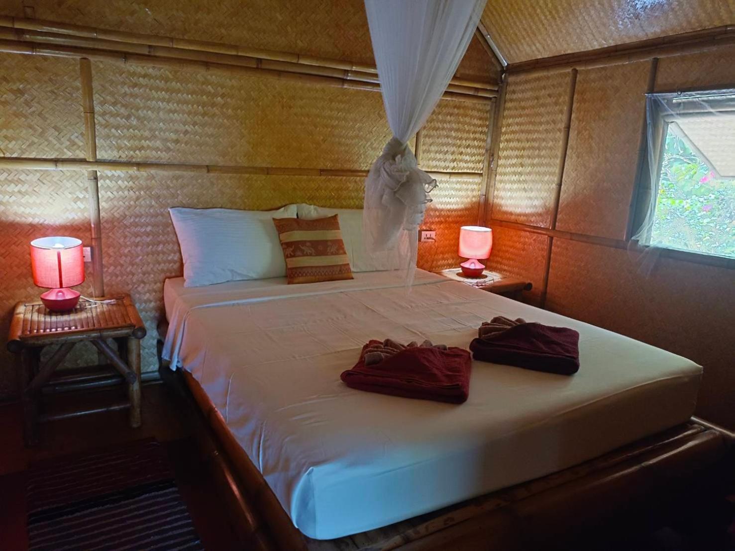 Kingsacre Hotell Nai Yang Beach Exteriör bild