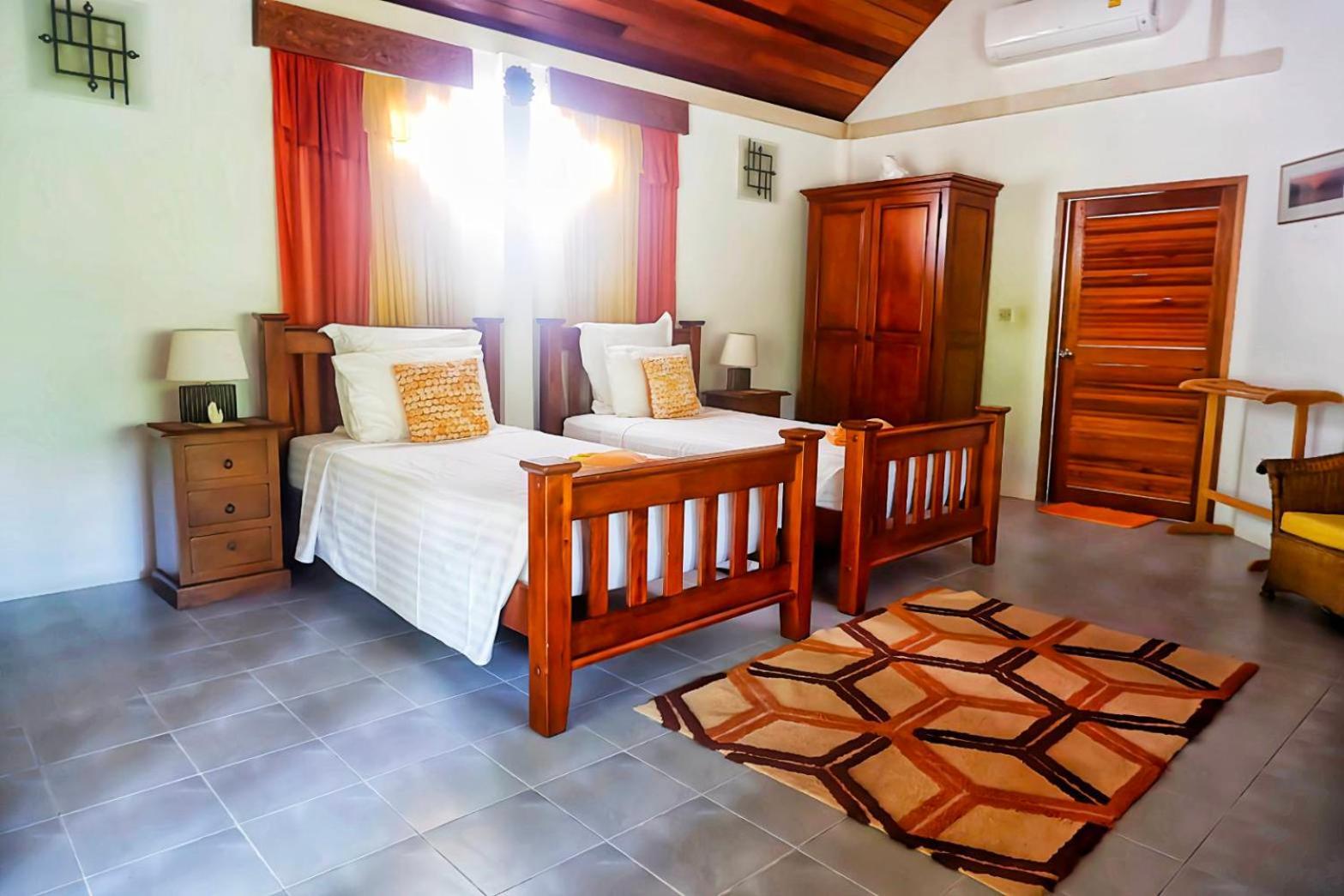 Kingsacre Hotell Nai Yang Beach Exteriör bild