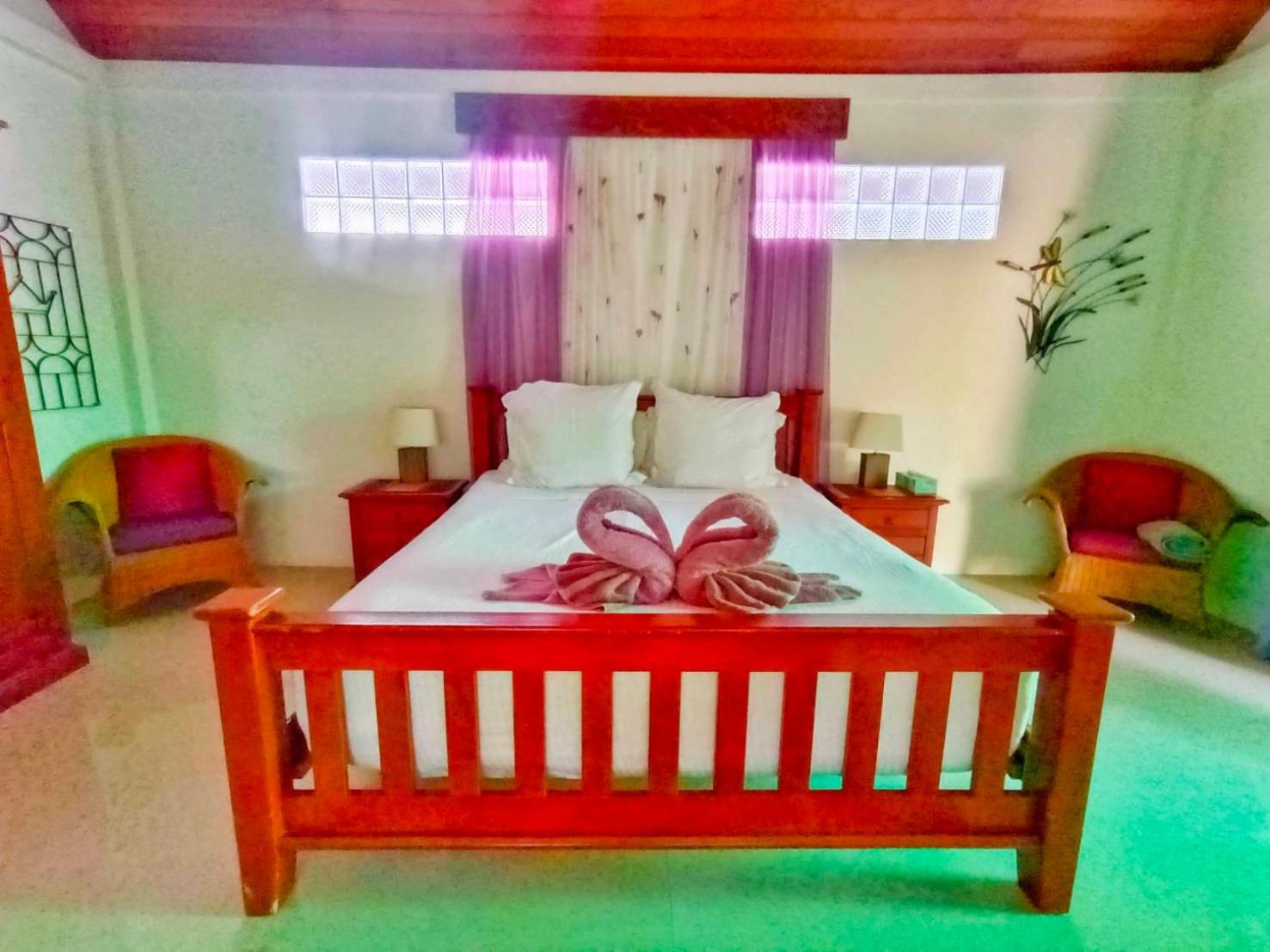 Kingsacre Hotell Nai Yang Beach Exteriör bild