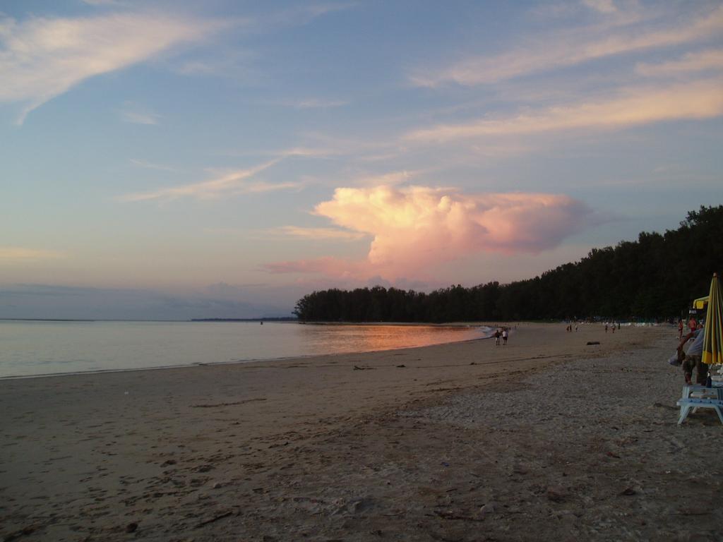 Kingsacre Hotell Nai Yang Beach Exteriör bild